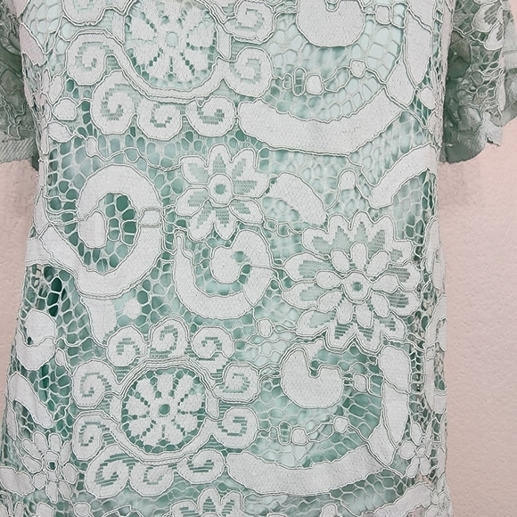 Nanette Lepore Mint Green Lace Top Size Small - Picture 4 of 11